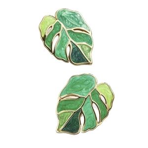 💚Only 1 Left💚Green leaf Studs